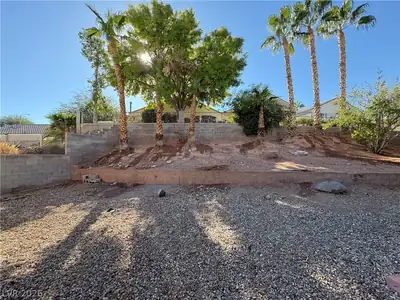 3181 Majestic Shadows Avenue, Henderson, NV 89052 Yard