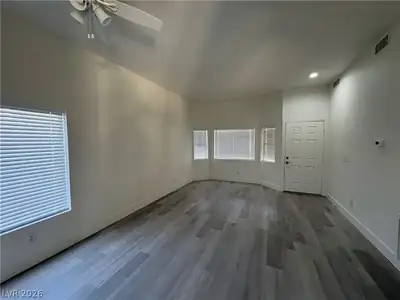 3181 Majestic Shadows Avenue, Henderson, NV 89052 Entrance Foyer