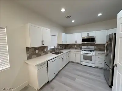 3181 Majestic Shadows Avenue, Henderson, NV 89052 Kitchen