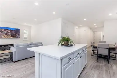 360 Espressivo Street, Henderson, NV 89011 Kitchen
