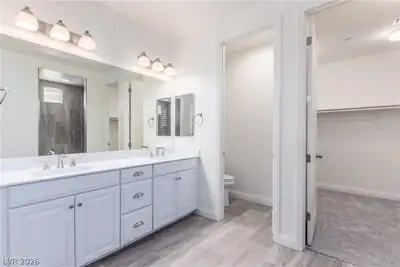 360 Espressivo Street, Henderson, NV 89011 Primary Bathroom