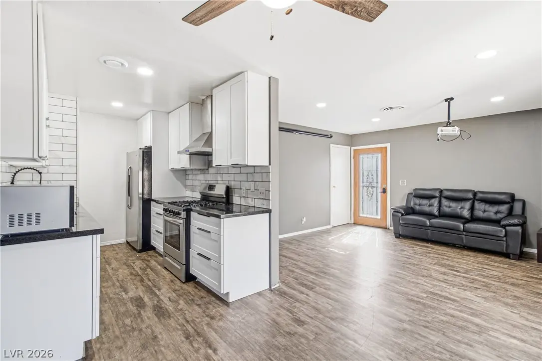 3652 Villa Knolls South Drive, Las Vegas, NV 89120