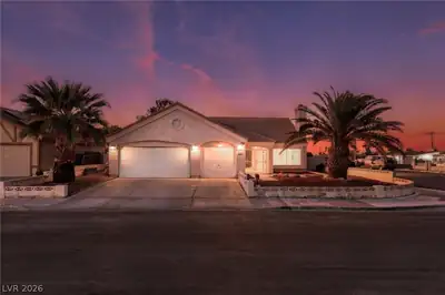901 Shifting Sands Drive Las Vegas, NV 89108