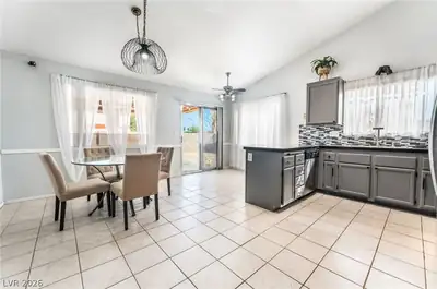 901 Shifting Sands Drive, Las Vegas, NV 89108 Kitchen