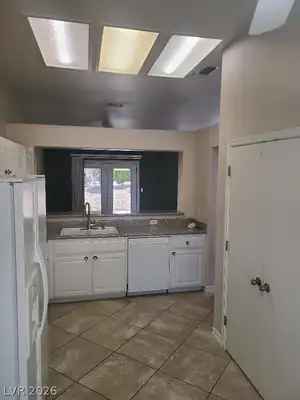 2085 High Mesa Drive, Henderson, NV 89012 Kitchen