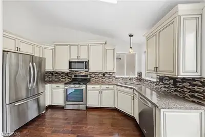 9474 Lightning Bay Court, Las Vegas, NV 89123 Kitchen