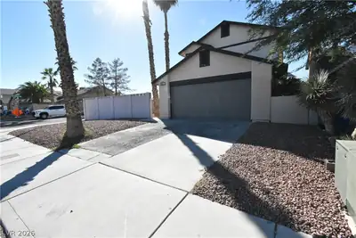 3909 Steinbeck Drive, Las Vegas, NV 89115 Front of Structure