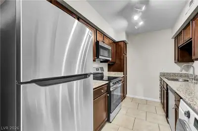 2867 Geary Place 3004, Las Vegas, NV 89109 Kitchen