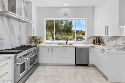 42 Grand Miramar Drive, Henderson, NV 89011 Kitchen