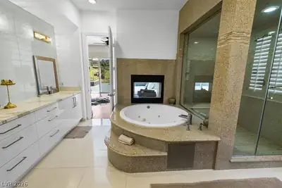 42 Grand Miramar Drive, Henderson, NV 89011 Primary Bathroom