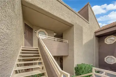 5016 South Rainbow Boulevard 207, Las Vegas, NV 89118 