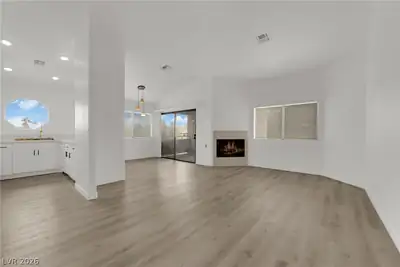 5016 South Rainbow Boulevard 207, Las Vegas, NV 89118 