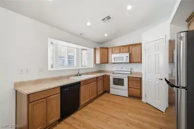 1731 South Galaxy Street, Pahrump, NV 89048 Kitchen