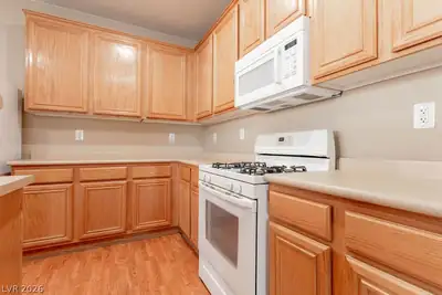 6250 West Arby Avenue 195, Las Vegas, NV 89118 Kitchen