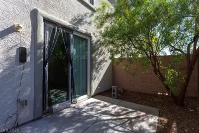 6250 West Arby Avenue 195, Las Vegas, NV 89118 Patio