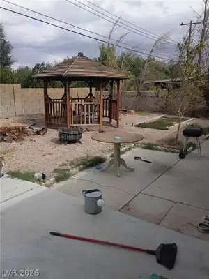 5408 Holmby Avenue, Las Vegas, NV 89146 Yard