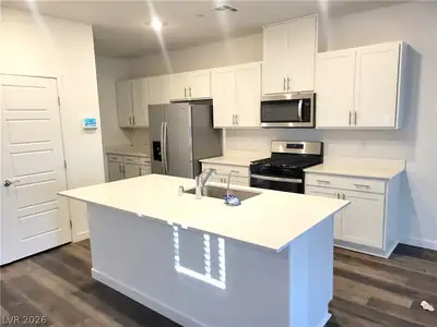 1202 Sun Parakeet Drive, Henderson, NV 89011 Kitchen