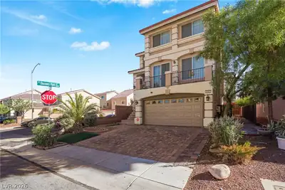 6005 Crown Palms Avenue, Las Vegas, NV 89139 Front of Structure