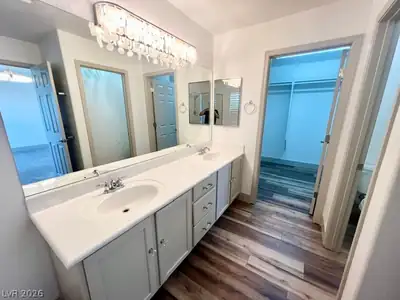 8137 Celina Hills Street, Las Vegas, NV 89131 Primary Bathroom
