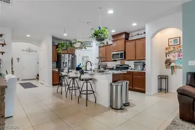 6125 River Belle Street, North Las Vegas, NV 89031 Kitchen