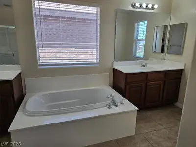 7668 Ambersnail Street, Las Vegas, NV 89139 Primary Bathroom