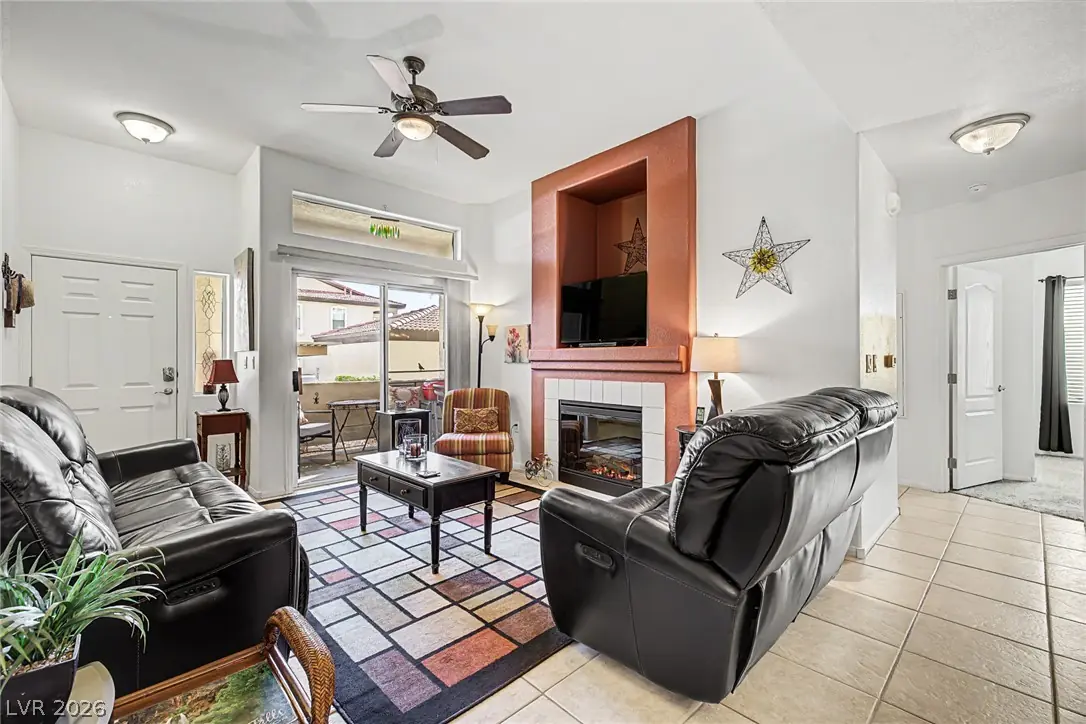 3395 Cactus Shadow Street 104, Las Vegas, NV 89129
