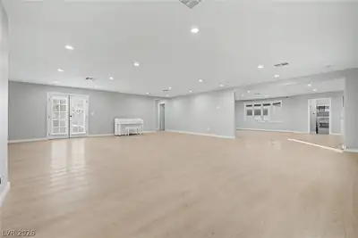 1572 Santa Anita Drive, Las Vegas, NV 89119 Living Room