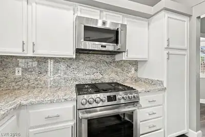 808 Lupine Court, Henderson, NV 89002 Kitchen