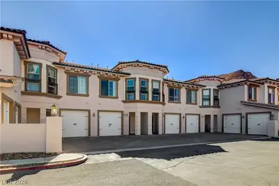 32 Via Vasari 103, Henderson, NV 89011 Front of Structure