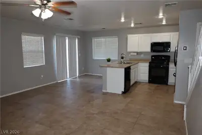 510 West Eresma Street, Henderson, NV 89015 Kitchen