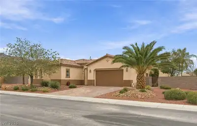 8622 Amber Autumn Street, Las Vegas, NV 89131 