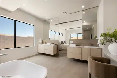 1504 Pleasant Bay Court, Henderson, NV 89011 Primary Bathroom