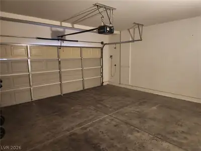 1919 Silver Crest Court, North Las Vegas, NV 89031 Garage