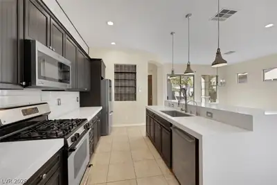 6 Weston Hills Road, Henderson, NV 89052 Kitchen