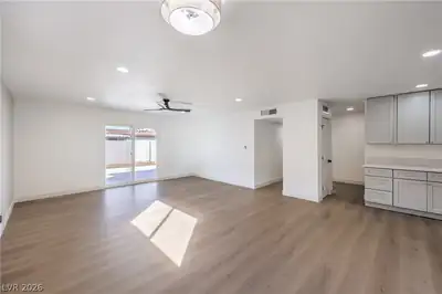 6340 Parsifal Place, Las Vegas, NV 89107 
