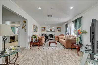 4445 Palencia Avenue, Las Vegas, NV 89121 Living Room