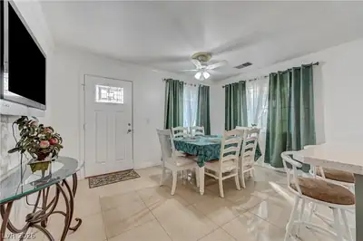 4445 Palencia Avenue, Las Vegas, NV 89121 Dining Area