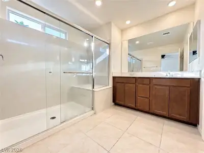 10223 Plains Pear Street, Las Vegas, NV 89141 Primary Bathroom