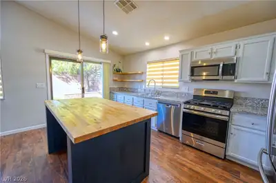 1098 Blitzen Drive, Henderson, NV 89012 