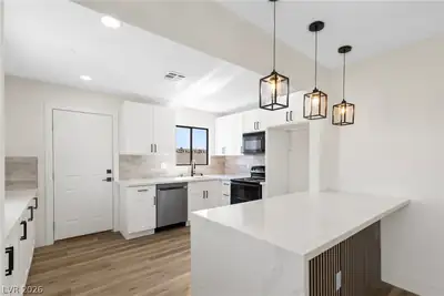 30 East Victory Road, Henderson, NV 89015 Kitchen