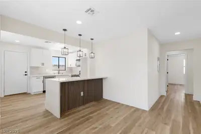 30 East Victory Road, Henderson, NV 89015 Dining Area