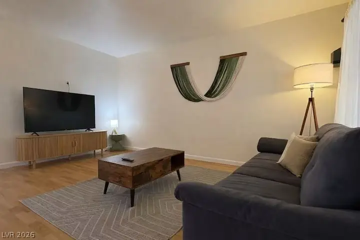 4338 Caliente Street 9, Las Vegas, NV 89119