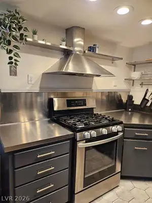 4338 Caliente Street 9, Las Vegas, NV 89119 Kitchen