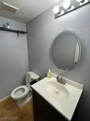 4338 Caliente Street 9, Las Vegas, NV 89119 Bathroom