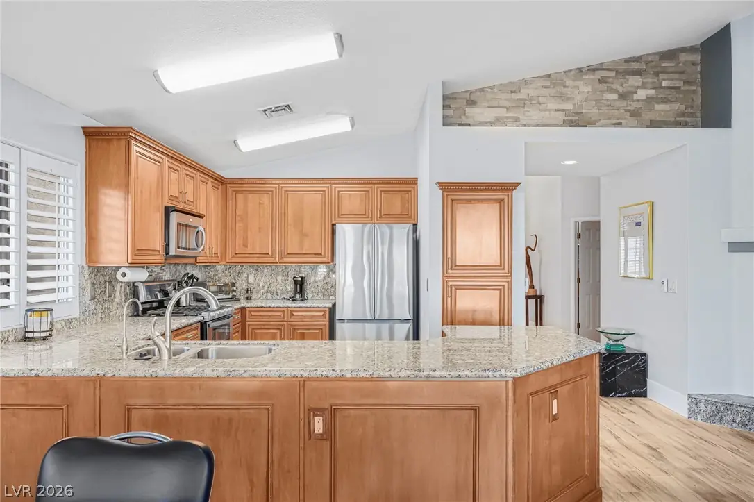 8404 Dry Cliff Circle, Las Vegas, NV 89128