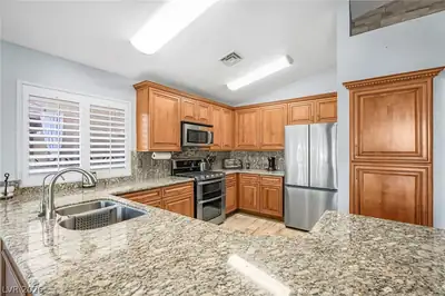 8404 Dry Cliff Circle, Las Vegas, NV 89128 