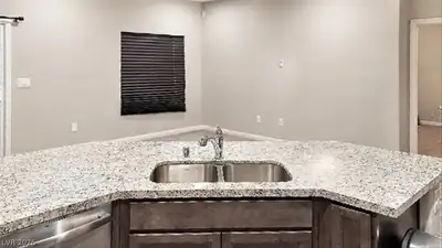 8014 Tulip Bulb Street, Las Vegas, NV 89113 