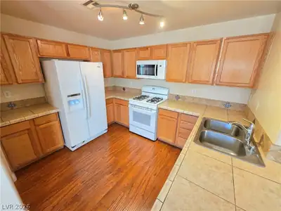 7440 CORCORAN Street, Las Vegas, NV 89148 Kitchen
