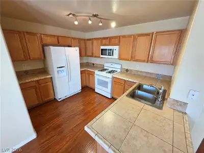 7440 CORCORAN Street, Las Vegas, NV 89148 Kitchen