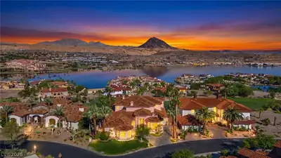 27 Grand Miramar Drive, Henderson, NV 89011 